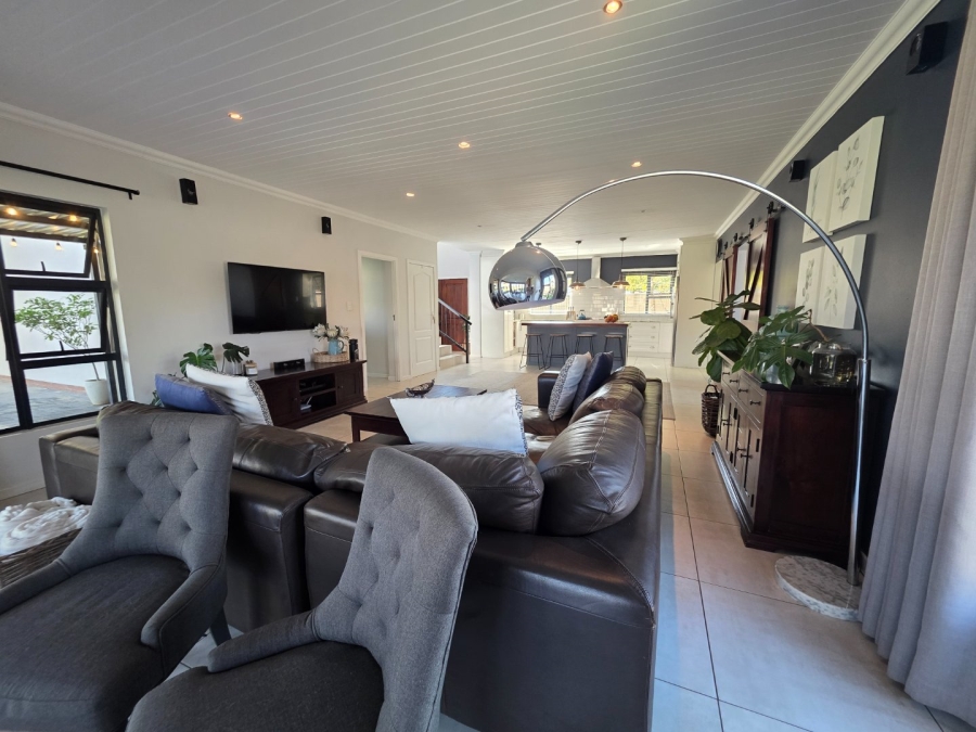 3 Bedroom Property for Sale in Melodie North West
